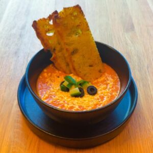 SUPĂ RECE MEDITERANEANĂ